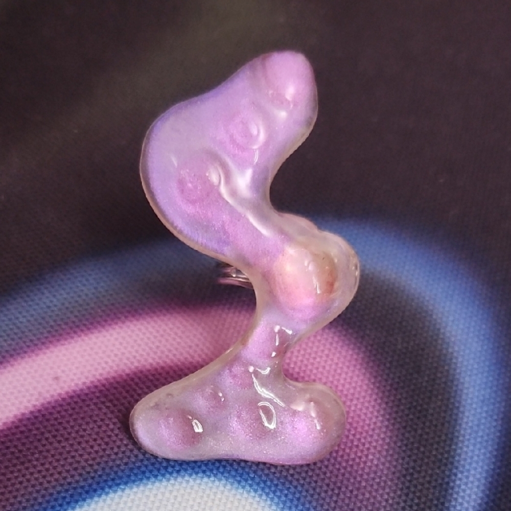 Unique Valentine Abstract Ring. - Picture 2 of 7